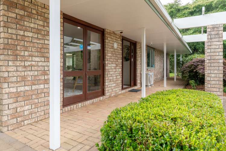 21 Cowley Drive Leamington_30