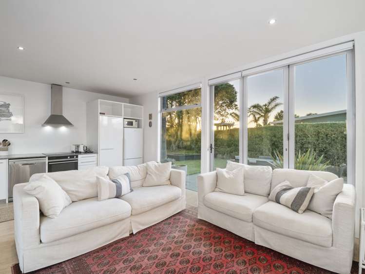 2/189 Mangatawhiri Road Omaha_8