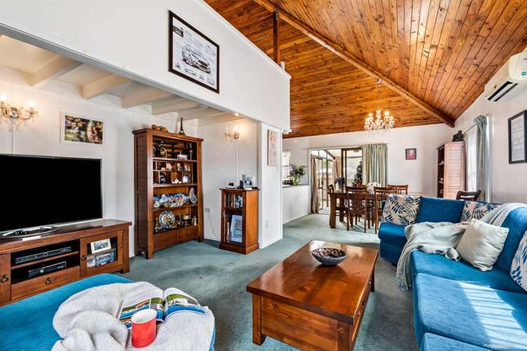 2/11 Clevedon Road Papakura_1