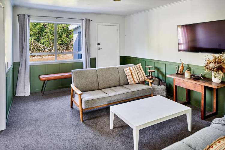 25 Paekakariki Hill Road Pauatahanui Porirua City Houses for Sale