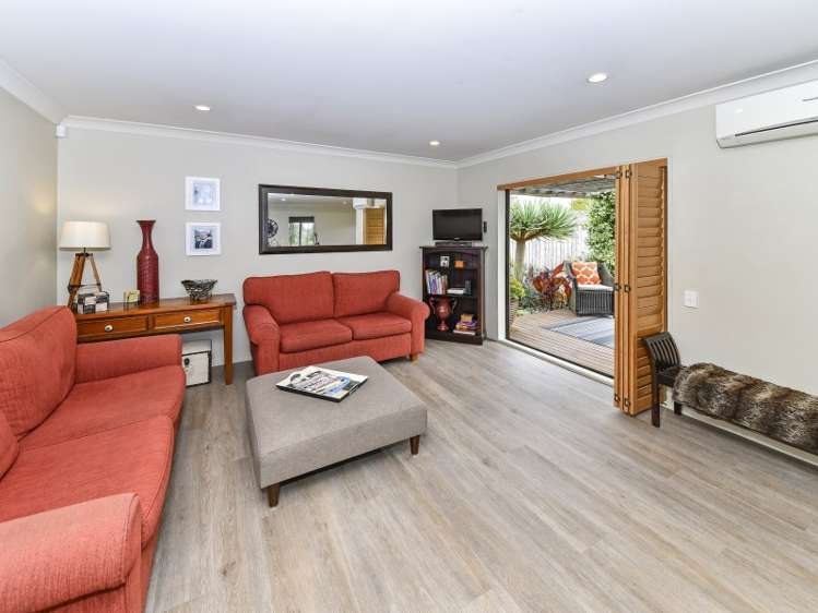 14 Turnberry Drive Wattle Downs_16