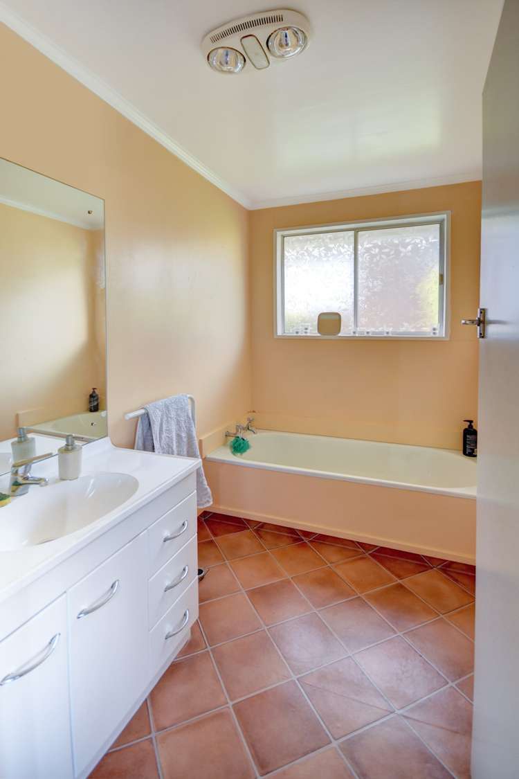 19 Kinmont Crescent Mosgiel_12