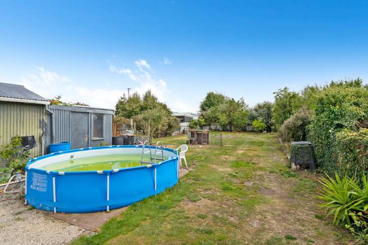 232 High Street South Carterton_11