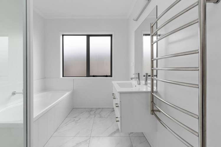 1 McCorquindale Drive 2743_13