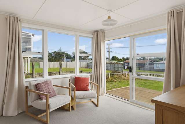 84 Park Avenue Waitarere Beach_3