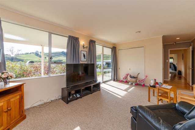 11 Halcombe Road Feilding_3