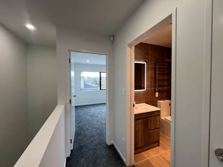 2/16 Reynella Drive Massey_8