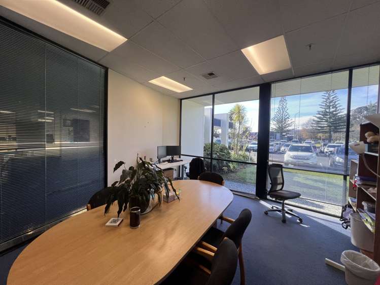 Whole Building/33 Lambie Drive Manukau_9