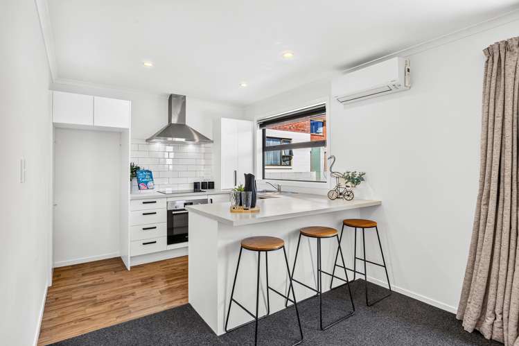 2/2 Summit Terrace Dinsdale_2