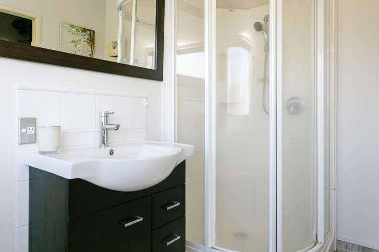 7 Ngamotu Road Taupo_14