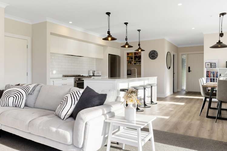 7 Lochinvar Lane Acacia Bay_16