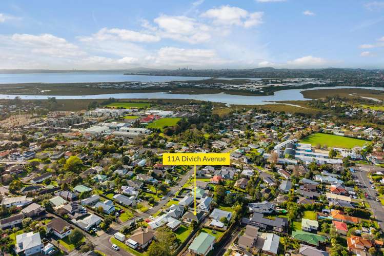 11a Divich Avenue Te Atatu South_21