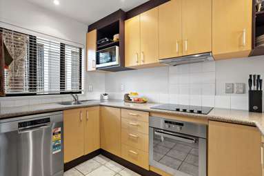 25/92 Bush Road_3