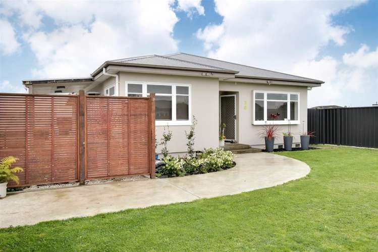 38 Arbuckle Road Frimley_1