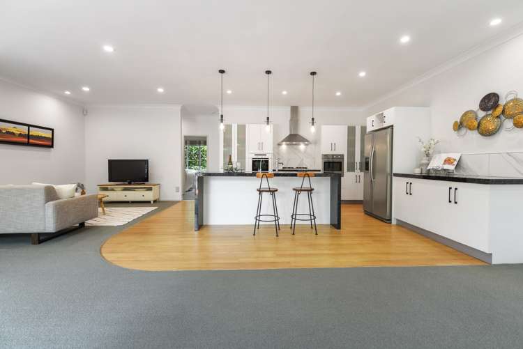 43 The Esplanade Huntington_11