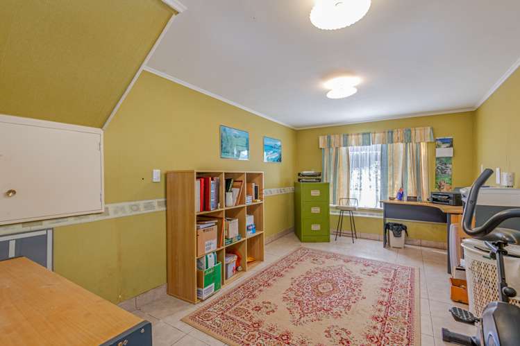 19 Lockhart Avenue Milson_11