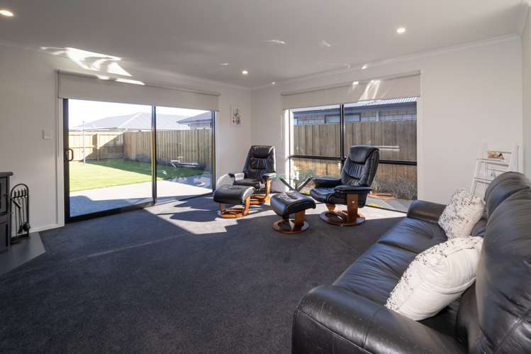 8 Redhaven Rise Netherby_7