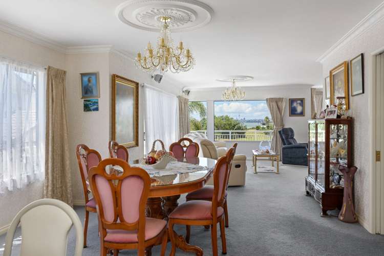 16 Waimanu Bay Drive Te Atatu Peninsula_14