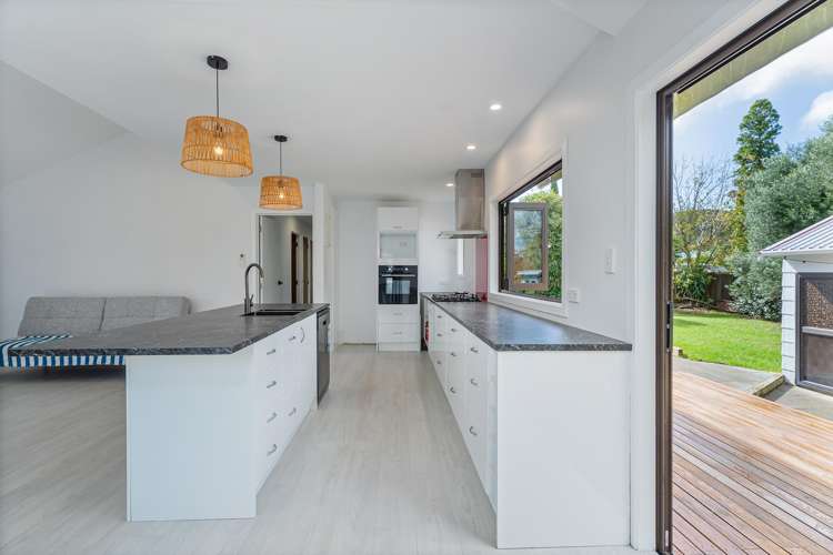 110 Kenwood Drive Matarangi_10