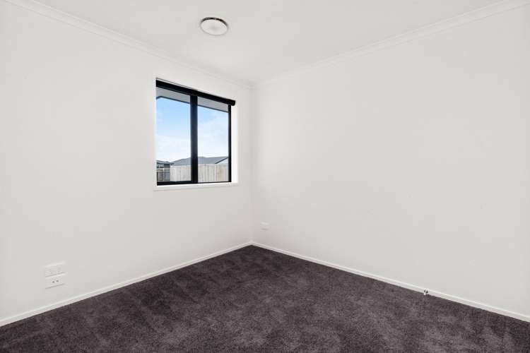 31 Saint Michael Crescent One Tree Point_15