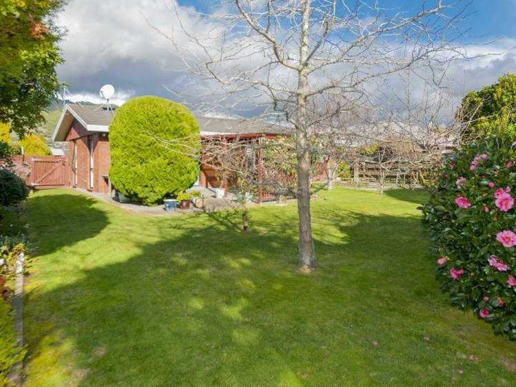 28 Awanui Drive Waikanae_3