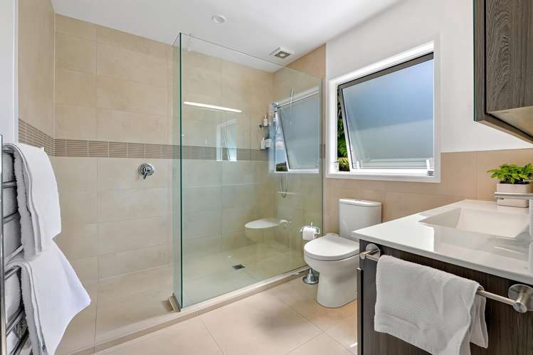 19 Sandown Road Rothesay Bay_25