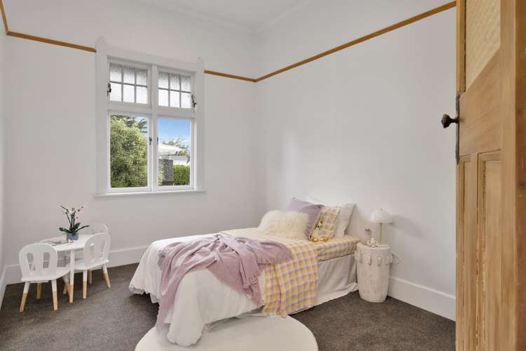 8 Garrison Street Carterton_17