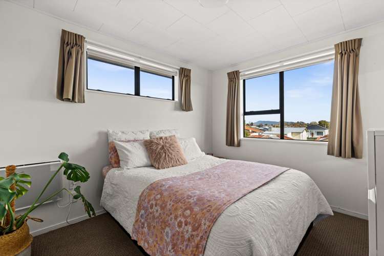 901A Dufferin Street Akina_12
