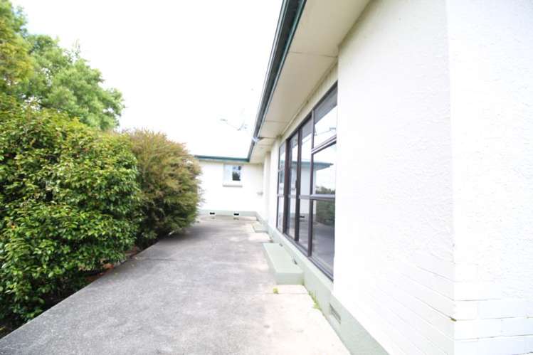 5 Glenalmond Cres 10555_3