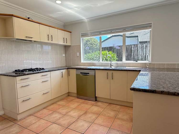 2 Opal Close Albany_7