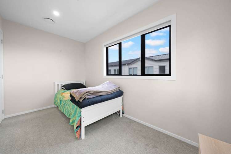 8/20 Bentley Road Otara_6