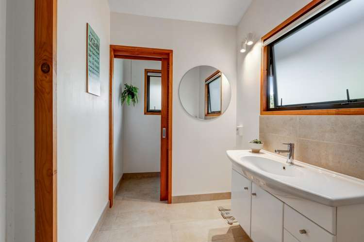 121 Noakes Hill Road Silverdale_19