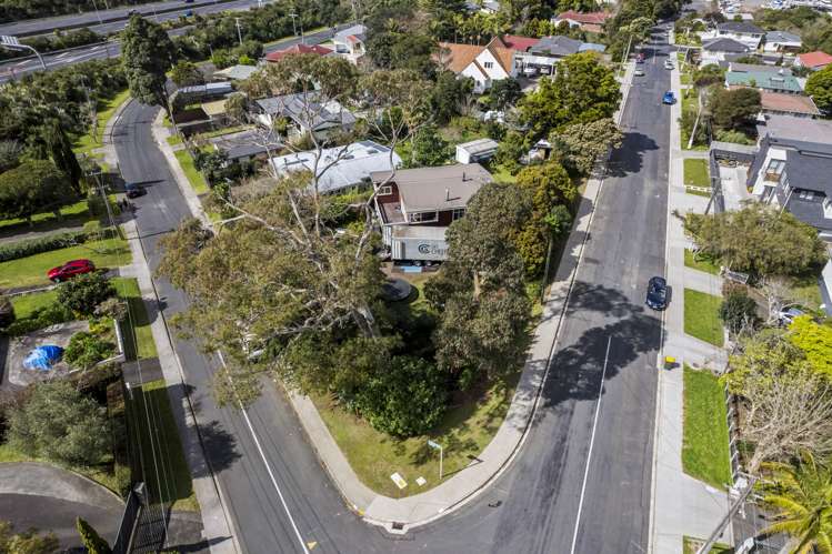 1 Alwyn Avenue Te Atatu South_11