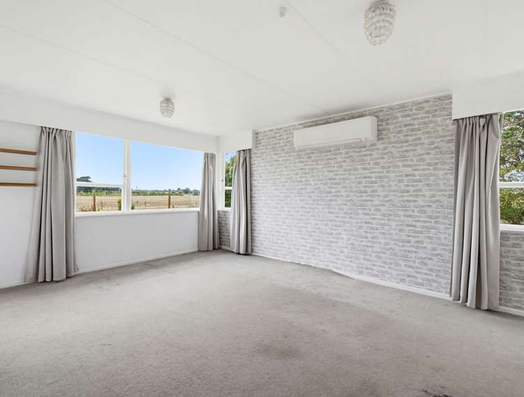 54 Kuku Beach Road Levin_22