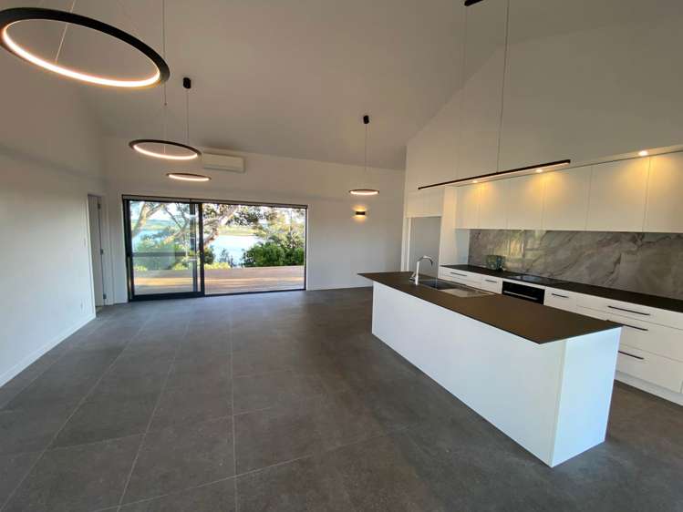 44 Kestrel Heights Arkles Bay_6