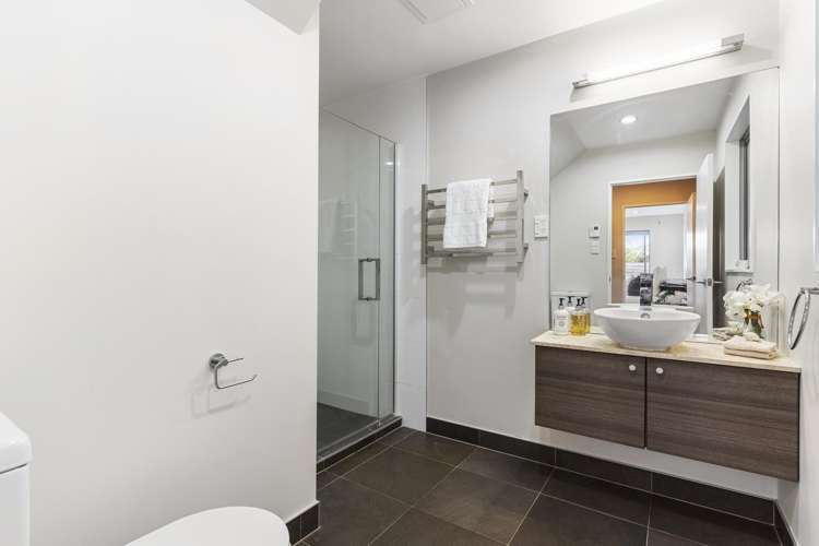 9/8 Wilk Lane Browns Bay_16