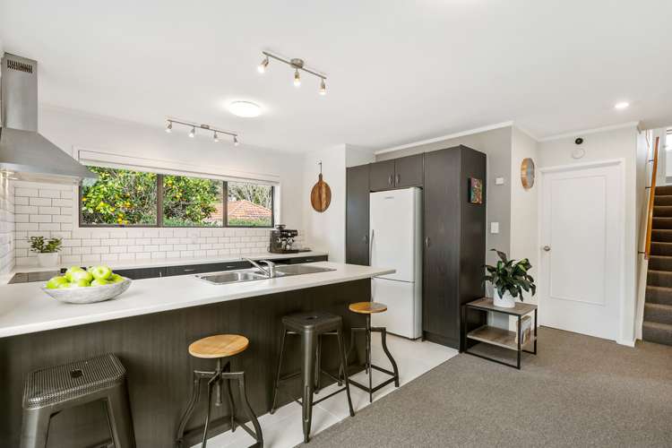 2/16 Manse Road Pahurehure_6