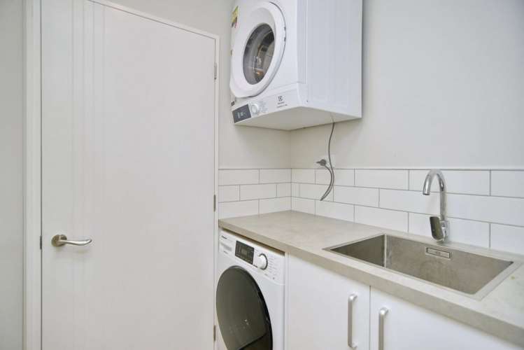 3 Woodford Avenue Woodend_15