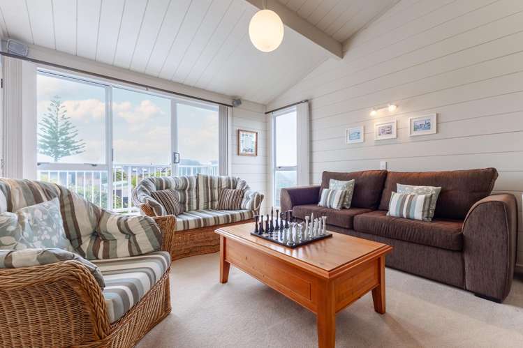 115 Field Way Waikanae Beach_21