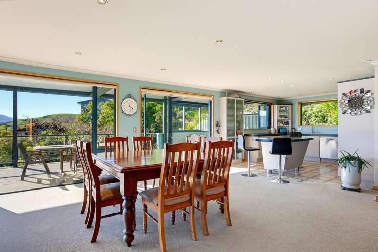 14 Settlers Hill Akaroa_9