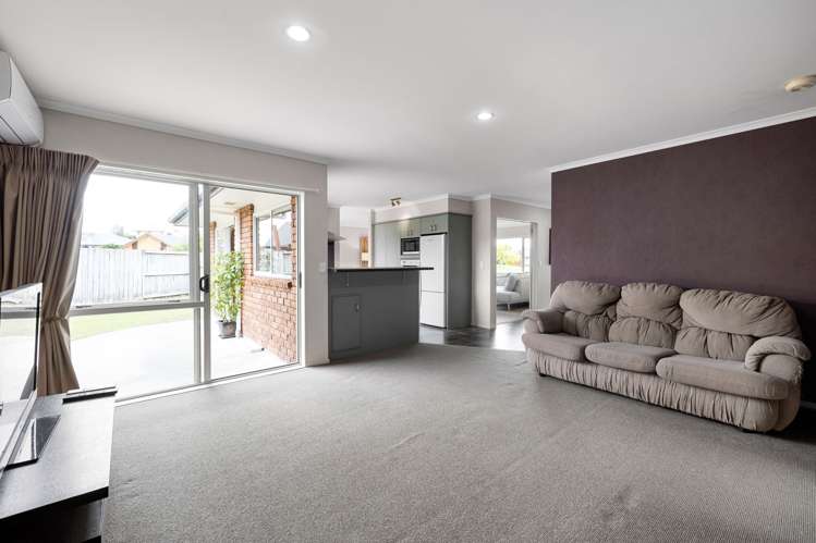 81 Wiltshire Drive Huntington_5