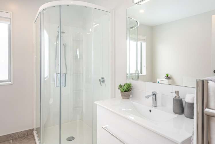 9 Kakapo Lane Redwood_16