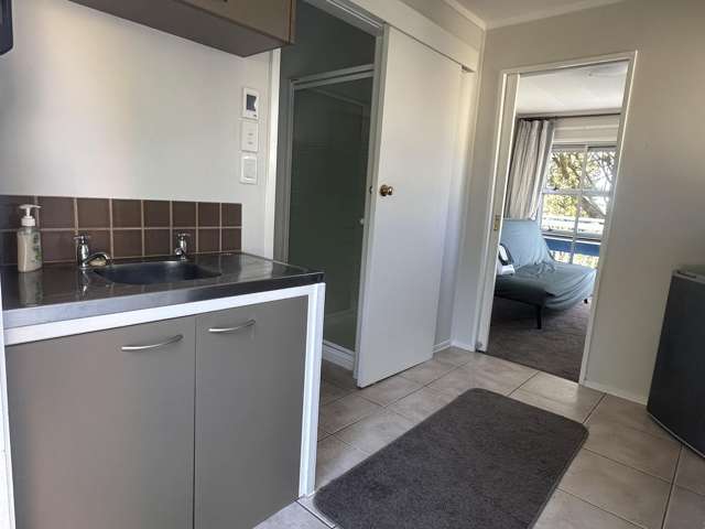 1/553 East Coast Rd Browns Bay_1