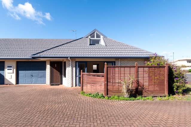 A smart, secure move in Kawaha Point !!
