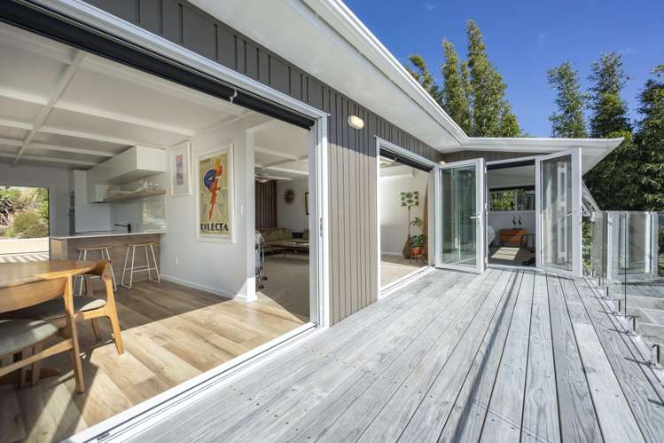 15 Piha Road Piha_15