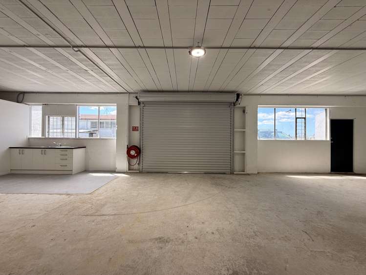 184 McLeod Road Te Atatu South_7