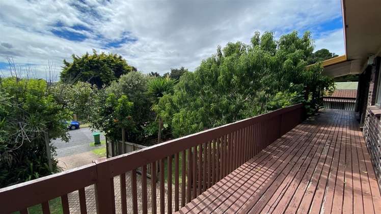 15 Kingsclere Place Goodwood Heights_7