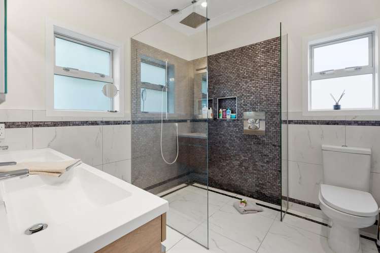 1/3 Morrow Avenue Bucklands Beach_13