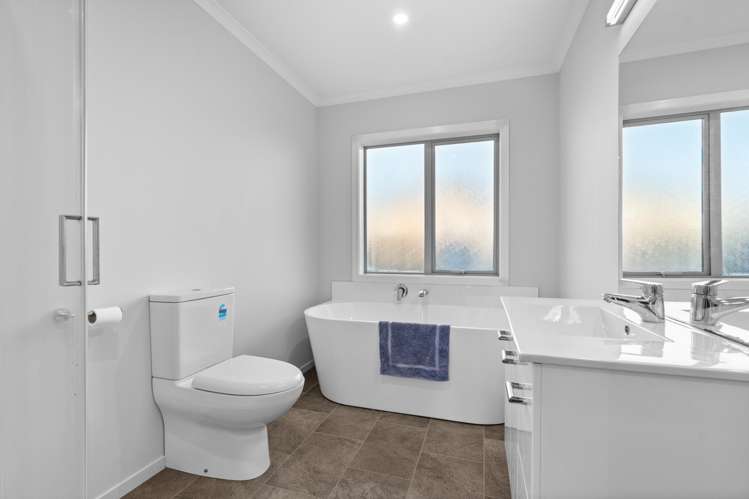 5 McKerrow Place Featherston_13