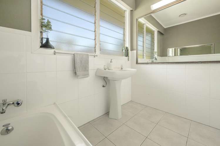 22 Milton Road Otumoetai_13